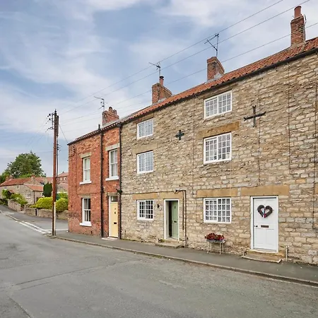 Host & - Dale End * Kirkbymoorside